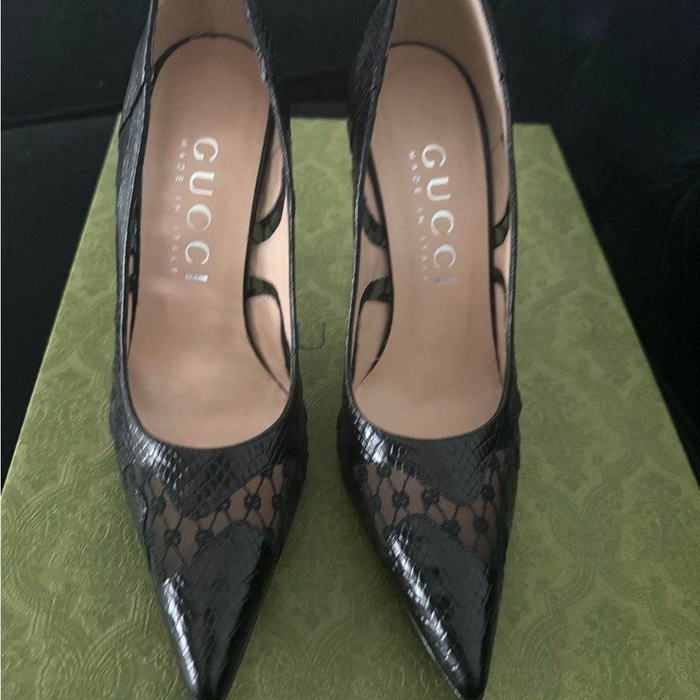 Brand new with box Gucci Elegant Black Lace Stiletto Heels - Picture 5 of 7